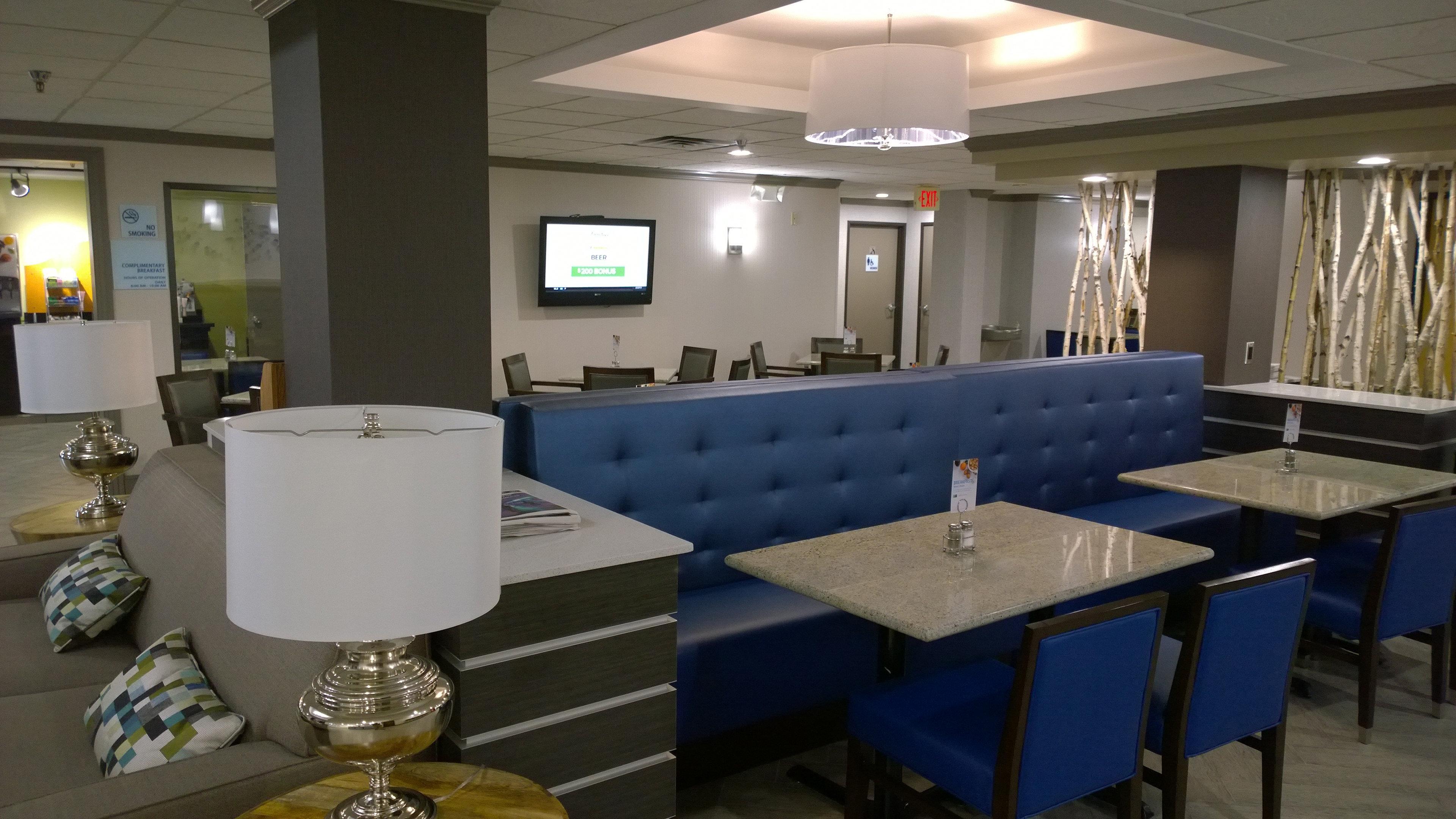 Holiday Inn Express & Suites Fayetteville University Of Arkansas Area By Ihg Ngoại thất bức ảnh